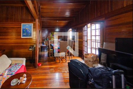 Sala de casa à venda com 3 quartos, 210m² em Santa Lúcia, Belo Horizonte