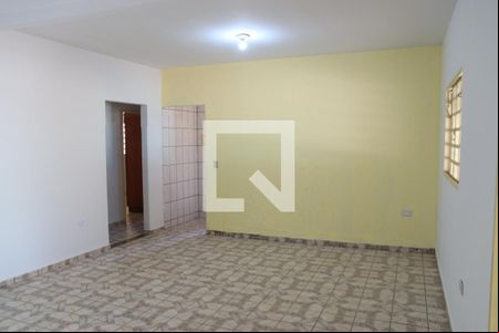 Sala de casa para alugar com 4 quartos, 170m² em Jardim Guanabara, Goiânia