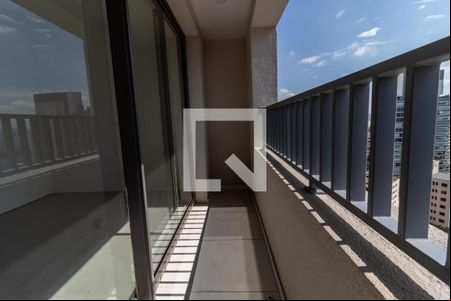 Varanda de kitnet/studio para alugar com 1 quarto, 27m² em Vila Romana, São Paulo