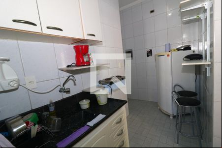 Cozinha de kitnet/studio para alugar com 1 quarto, 38m² em Guilhermina, Praia Grande