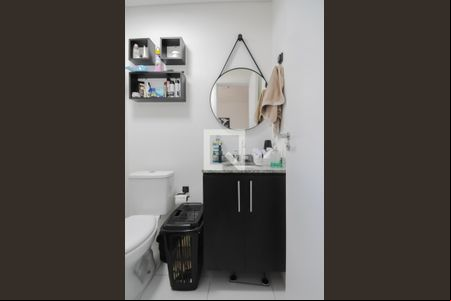 Banheiro Social de kitnet/studio para alugar com 1 quarto, 25m² em Vila Campestre, São Bernardo do Campo