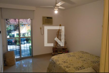 Quarto 1 de casa de condomínio para alugar com 4 quartos, 300m² em Taquara, Rio de Janeiro