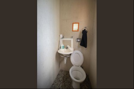 Lavabo de casa para alugar com 4 quartos, 200m² em Patronato, São Gonçalo