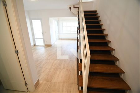 Sala de apartamento à venda com 2 quartos, 135m² em Cambuí, Campinas