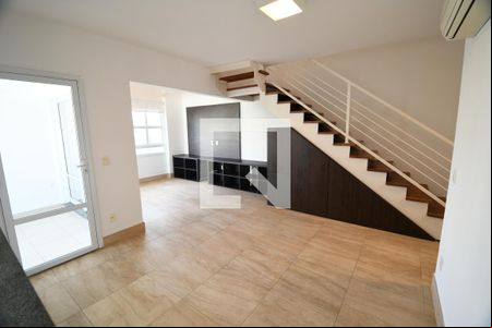 Sala de apartamento à venda com 2 quartos, 135m² em Cambuí, Campinas