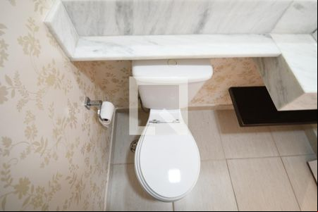 Lavabo de apartamento à venda com 2 quartos, 135m² em Cambuí, Campinas