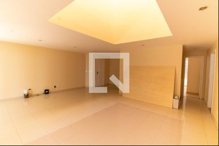 Sala de casa para alugar com 5 quartos, 380m² em Itaipu, Niterói