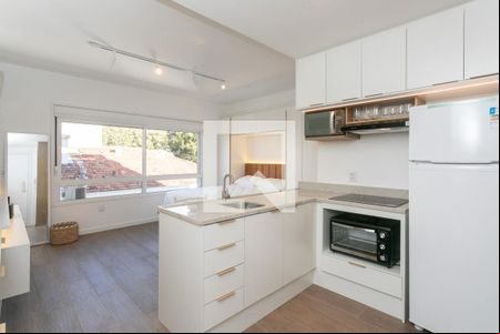 Cozinha de apartamento para alugar com 1 quarto, 30m² em Moinhos de Vento, Porto Alegre