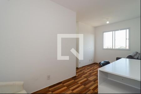 Sala de apartamento para alugar com 2 quartos, 43m² em Parque Arariba, São Paulo