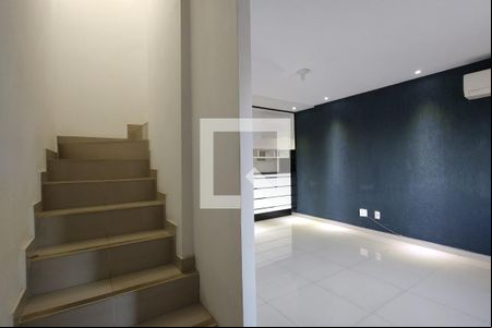 Sala de casa de condomínio para alugar com 2 quartos, 80m² em Freguesia (jacarepaguá), Rio de Janeiro