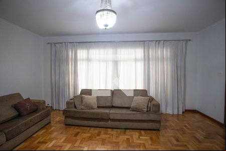Sala de casa para alugar com 3 quartos, 300m² em Taboão, Diadema