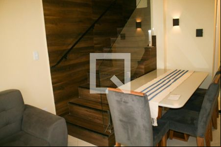 Sala de casa de condomínio para alugar com 2 quartos, 62m² em Balneario Pires, Praia Grande