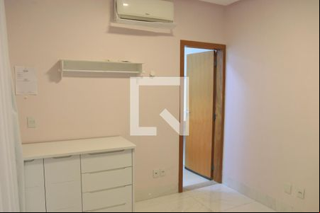 Suíte 1 de casa de condomínio para alugar com 3 quartos, 240m² em Loteamento Portal do Sol Ii, Goiânia