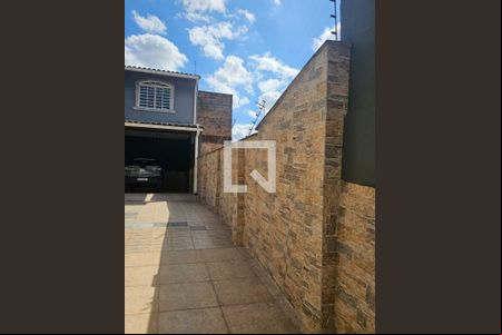 Garagem de casa à venda com 3 quartos, 360m² em Santa Branca, Belo Horizonte
