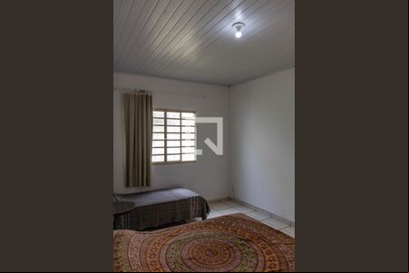 Quarto de casa para alugar com 3 quartos, 160m² em Carlos Prates, Belo Horizonte