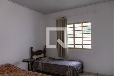 Quarto de casa para alugar com 3 quartos, 160m² em Carlos Prates, Belo Horizonte