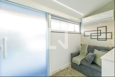 Sala de casa de condomínio para alugar com 2 quartos, 60m² em Recreio dos Bandeirantes, Rio de Janeiro