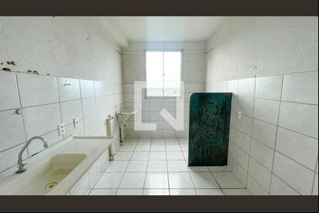 Cozinha de apartamento para alugar com 2 quartos, 45m² em Vista do Sol, Belo Horizonte