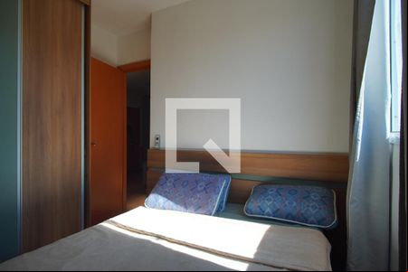 Quarto 1 de apartamento para alugar com 2 quartos, 48m² em Morro Santana, Porto Alegre