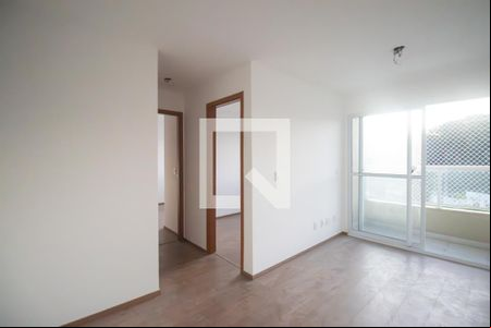 Sala de apartamento para alugar com 2 quartos, 50m² em Colubandê, São Gonçalo