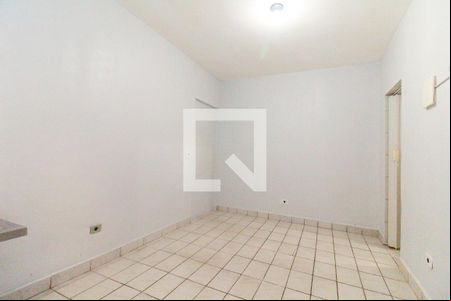 Quarto/Cozinha de casa para alugar com 1 quarto, 12m² em Jardim Matarazzo, São Paulo