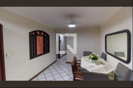 Sala de casa à venda com 3 quartos, 230m² em Barreto, Niterói
