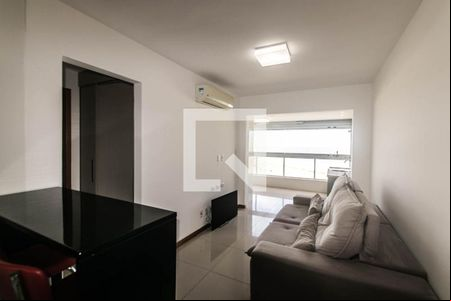 Sala de apartamento para alugar com 1 quarto, 46m² em Jardim Armação, Salvador