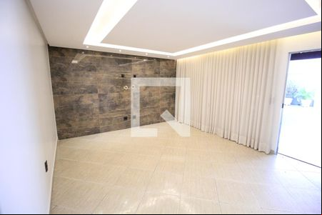 Sala de casa para alugar com 2 quartos, 300m² em Riacho Fundo I, Brasília