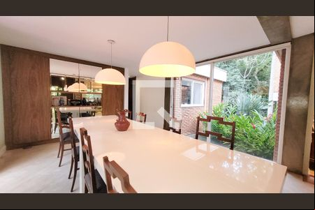 Sala de casa de condomínio para alugar com 6 quartos, 830m² em Jardim Santana, Campinas