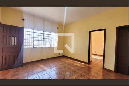 Sala de casa para alugar com 3 quartos, 208m² em Vila Fortuna, Campinas