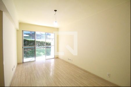 Sala de apartamento à venda com 3 quartos, 75m² em Pechincha, Rio de Janeiro