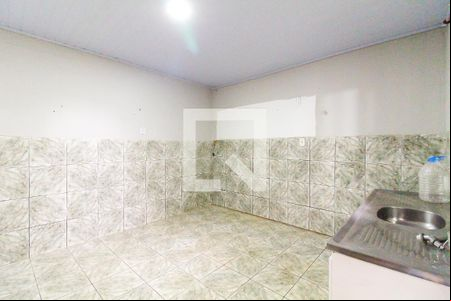 Cozinha de casa para alugar com 1 quarto, 25m² em Vila Jacuí, São Paulo