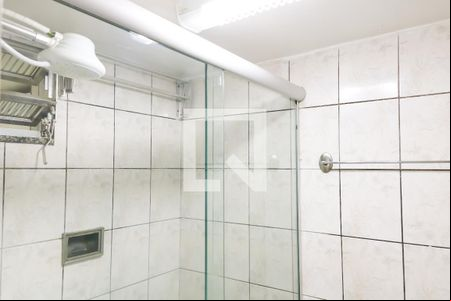 Banheiro de kitnet/studio para alugar com 0 quarto, 28m² em Piedade, Rio de Janeiro