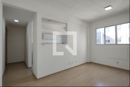 Sala de apartamento para alugar com 2 quartos, 48m² em Taquara, Rio de Janeiro