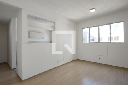 Sala de apartamento para alugar com 2 quartos, 48m² em Taquara, Rio de Janeiro