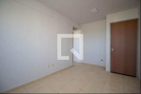 Sala de apartamento para alugar com 3 quartos, 90m² em Qn 502, Brasília