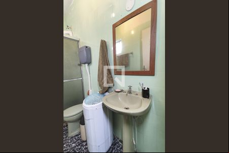 Banheiro de apartamento para alugar com 2 quartos, 59m² em Rio dos Sinos, São Leopoldo