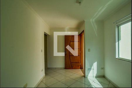 Sala de casa para alugar com 2 quartos, 150m² em Jardim Rina, Santo André