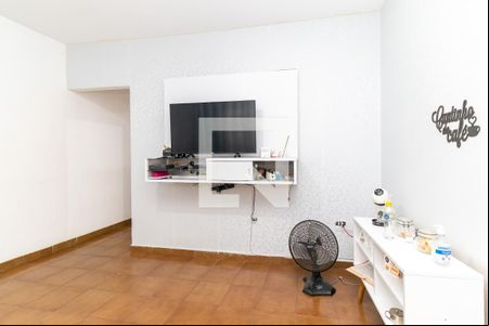 Sala de casa para alugar com 2 quartos, 50m² em Vila Carmosina, São Paulo