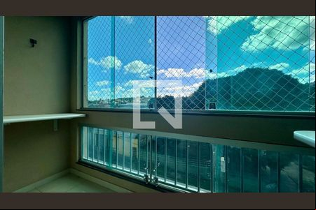 Varanda  de apartamento para alugar com 3 quartos, 85m² em Cinquentenario, Belo Horizonte
