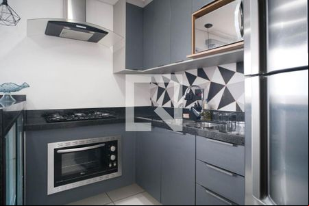 Sala/Cozinha de apartamento para alugar com 2 quartos, 50m² em Vila Carmosina, São Paulo