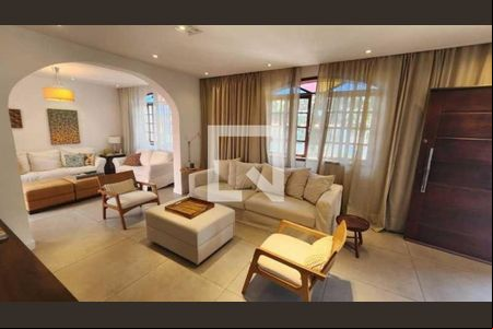 Casa à venda com 4 quartos, 384m² em Jardim Guanabara, Rio de Janeiro