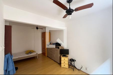 Quarto de apartamento para alugar com 1 quarto, 50m² em Gonzaga, Santos