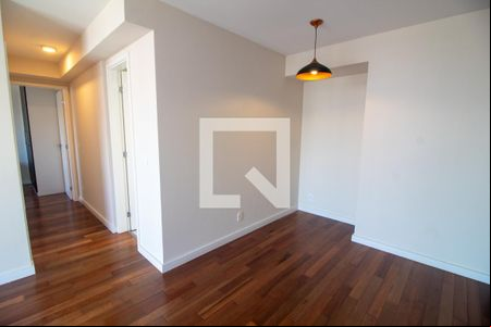 Sala  de apartamento para alugar com 2 quartos, 54m² em Santo Amaro, São Paulo