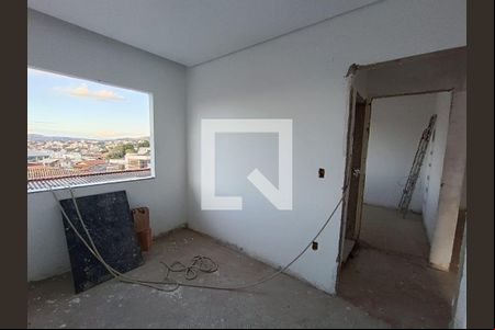 Foto 18 de casa à venda com 7 quartos, 300m² em Planalto, Belo Horizonte