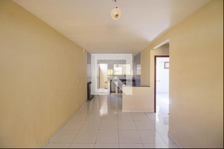Sala de casa para alugar com 2 quartos, 51m² em Jacutinga, Mesquita