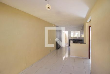 Sala de casa para alugar com 2 quartos, 51m² em Jacutinga, Mesquita