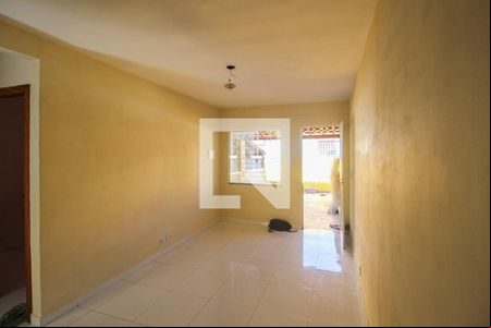 Sala de casa para alugar com 2 quartos, 51m² em Jacutinga, Mesquita
