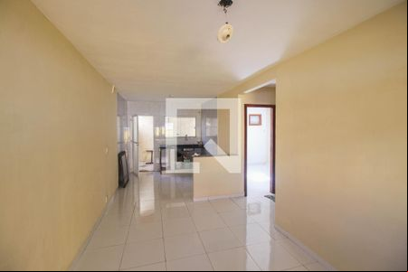 Sala de casa para alugar com 2 quartos, 51m² em Jacutinga, Mesquita