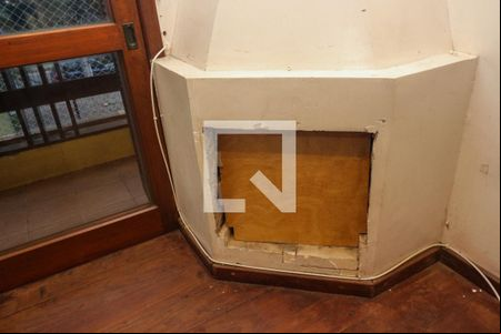 Detalhe da Sala 2 - Lareira de casa à venda com 4 quartos, 300m² em Cavalhada, Porto Alegre